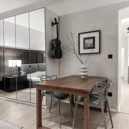 Design In 6 Apartment *