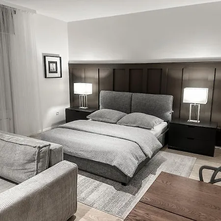 Design In 6 Apartment Prag