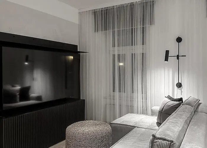 Design In 6 Apartment Prag