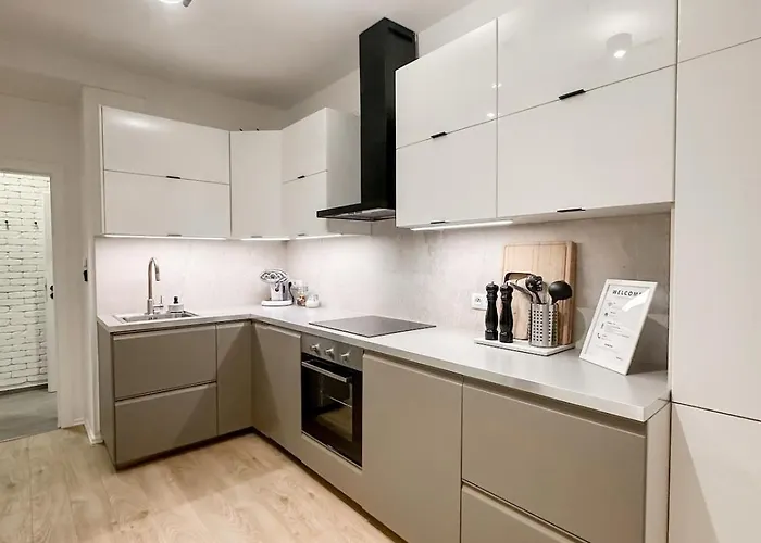 Design In 6 Apartment Prag